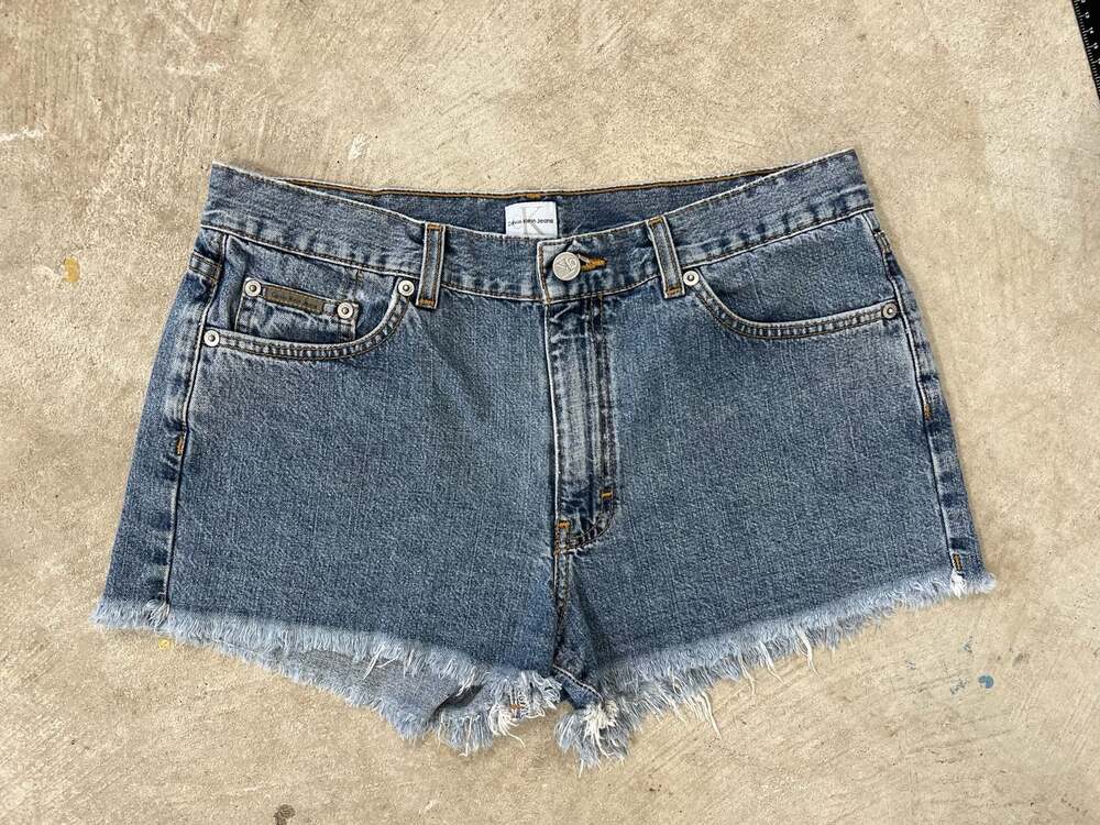 Vintage 90s Calvin Klein Jeans Fray Hem Short Double Stone Wash Size 11